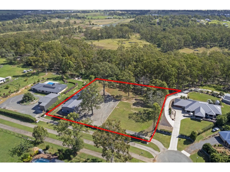 32 Summerhill Place, Woodhill QLD 4285