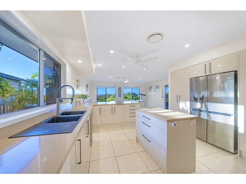 25 Southern Skies Avenue, Reedy Creek QLD 4227