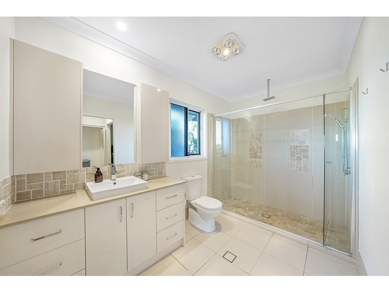 25 Southern Skies Avenue, Reedy Creek QLD 4227