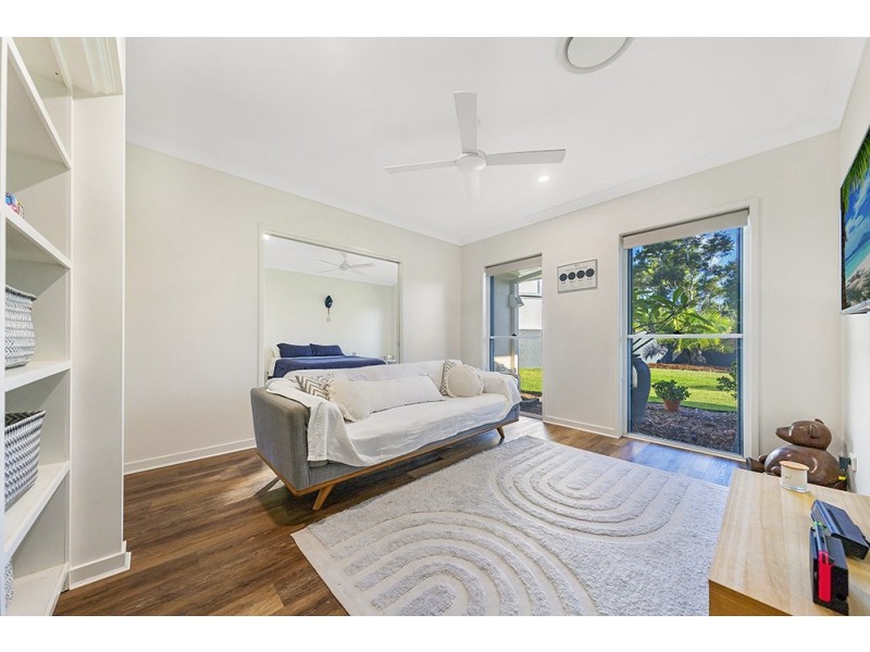25 Southern Skies Avenue, Reedy Creek QLD 4227