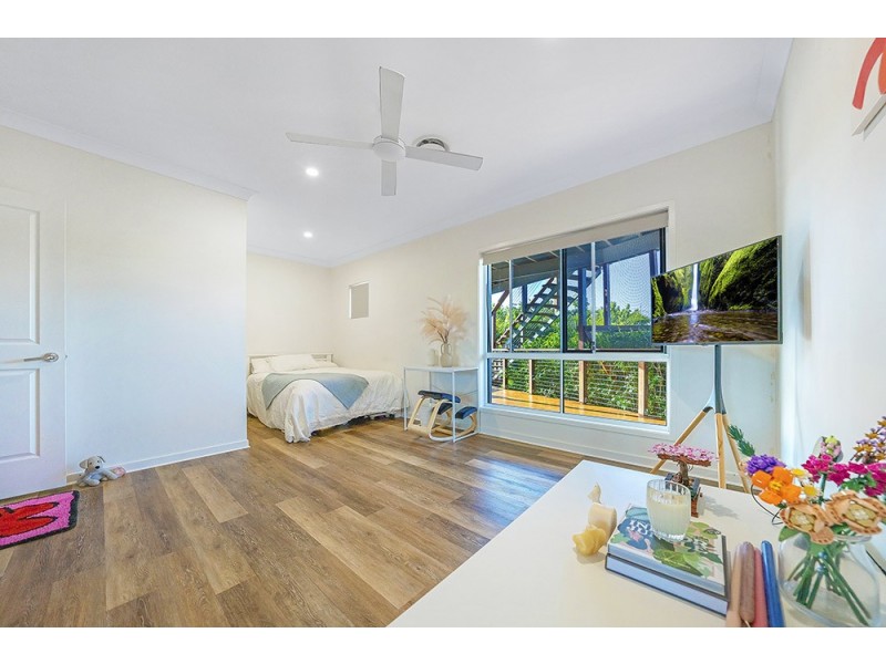 25 Southern Skies Avenue, Reedy Creek QLD 4227