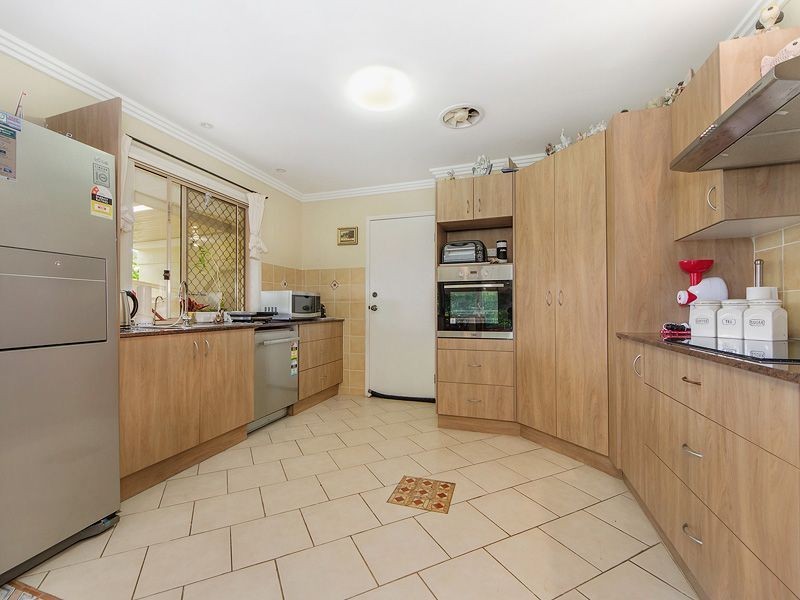 30 Glastonbury Drive, Mudgeeraba QLD 4213
