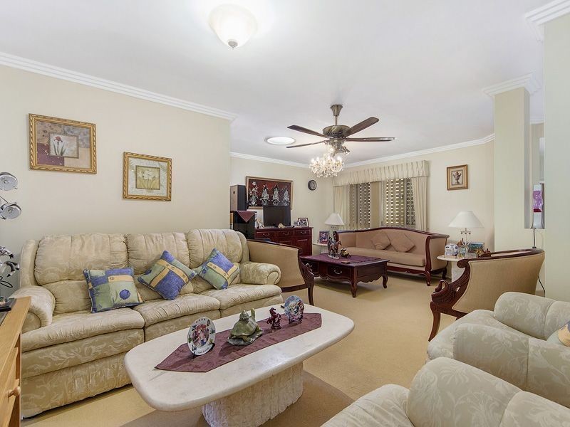 30 Glastonbury Drive, Mudgeeraba QLD 4213