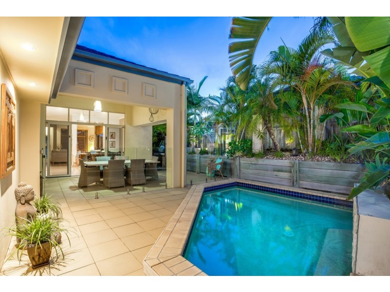 7 Magenta Drive, Varsity Lakes QLD 4227