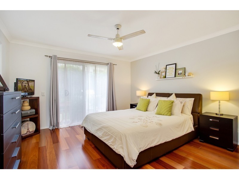 7 Magenta Drive, Varsity Lakes QLD 4227