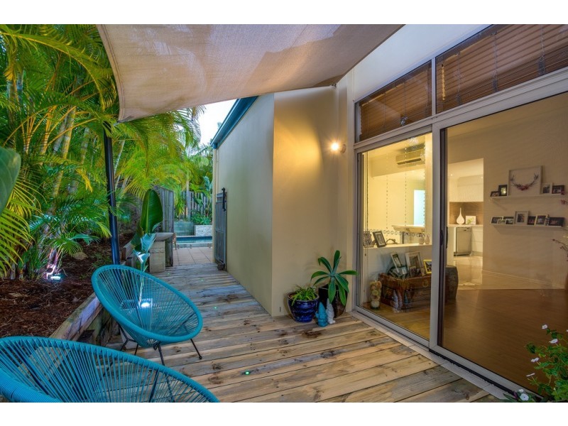 7 Magenta Drive, Varsity Lakes QLD 4227