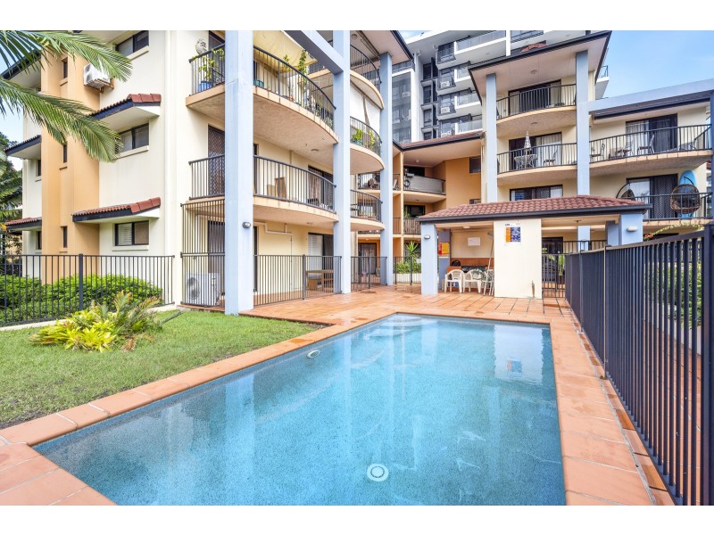 11/10-12 Darrambal Street, Chevron Island QLD 4217