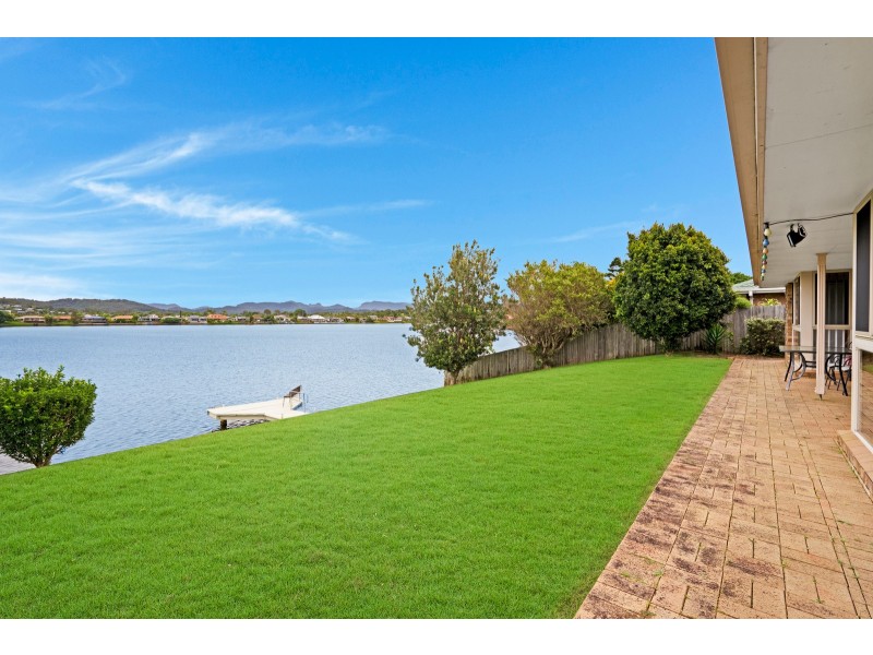 9 Angelica Street, Elanora QLD 4221