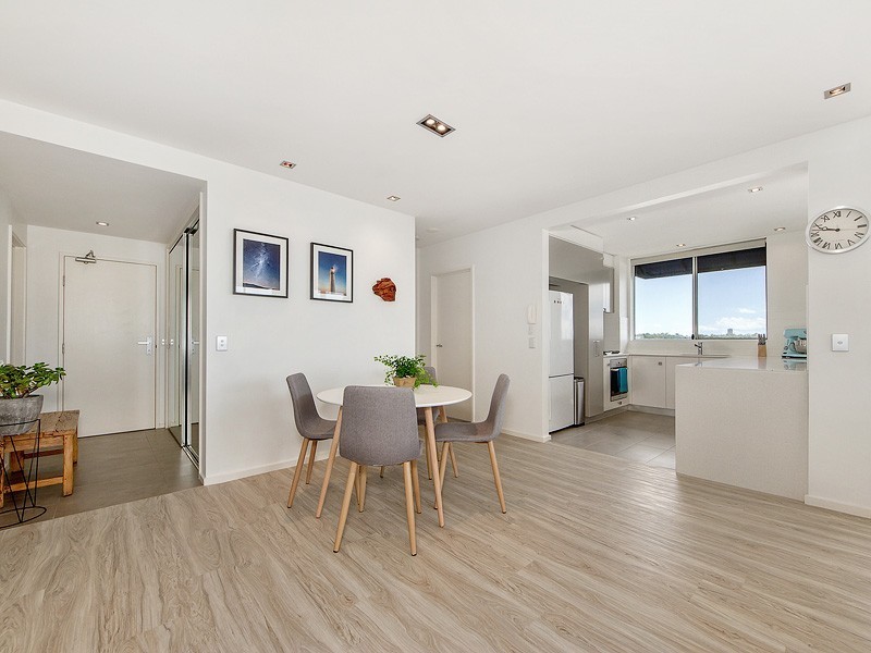 3027 The Boulevard, Carrara QLD 4211