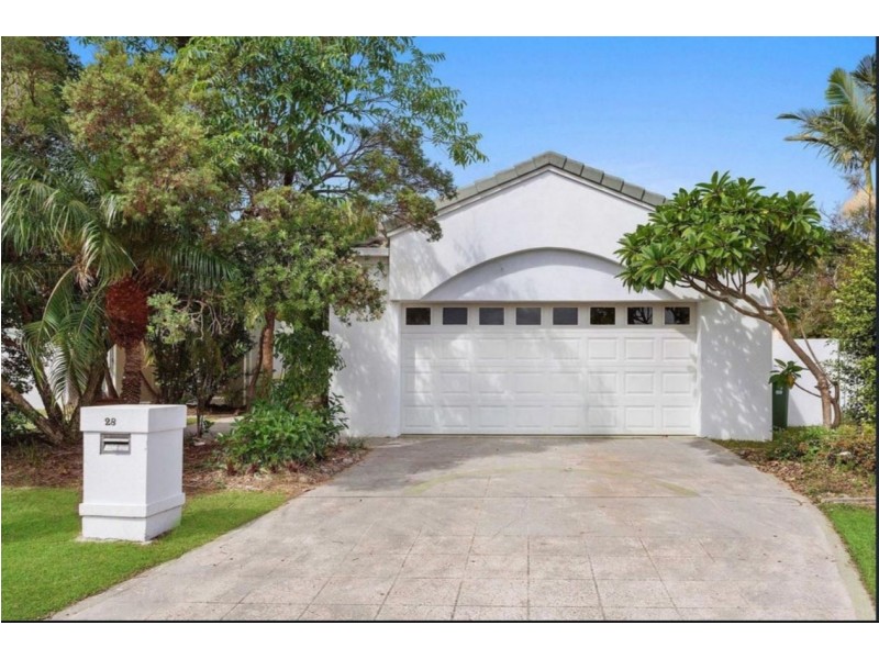 28 Massachusetts Court, Varsity Lakes QLD 4227