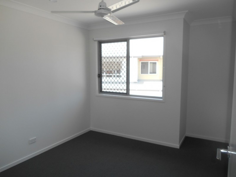 Unit 1/37 Witheren Circuit, Pacific Pines QLD 4211