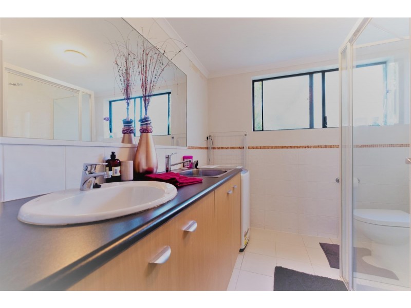 6/10-12 Darrambal Street, Chevron Island QLD 4217