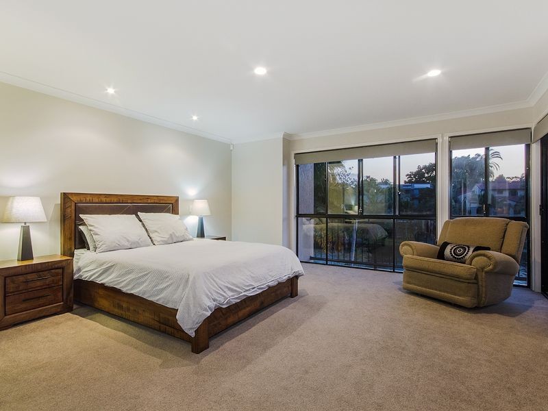 22 Kuranda Drive, Robina QLD 4226