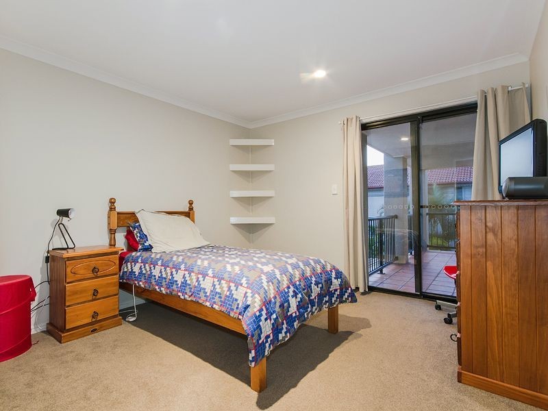 22 Kuranda Drive, Robina QLD 4226