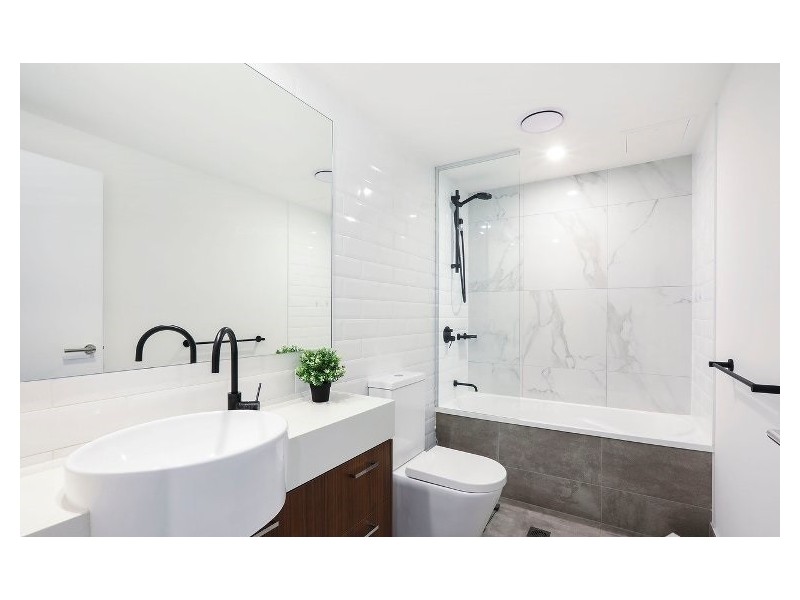 1411/397 Christine Avenue, Varsity Lakes QLD 4227