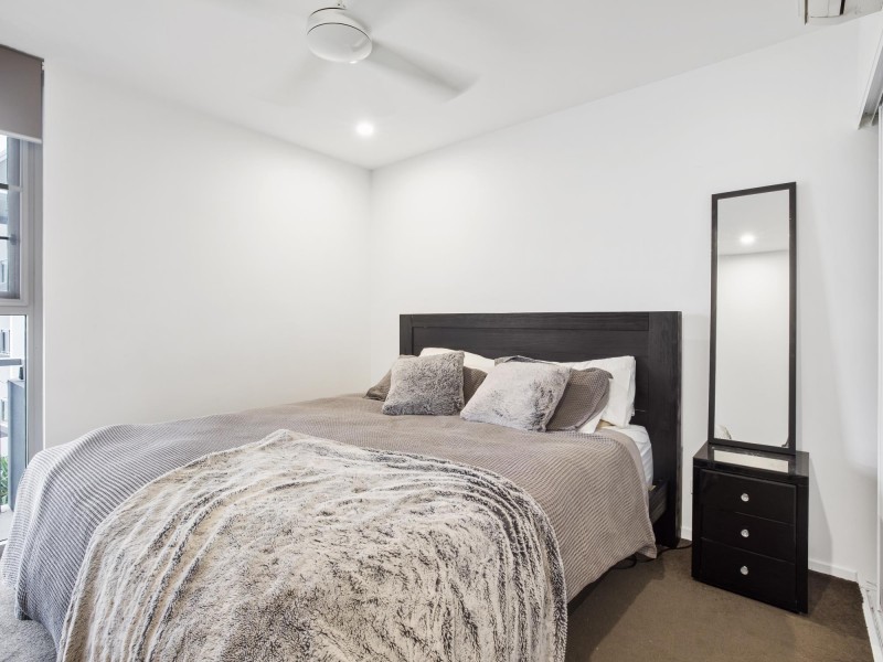 1316/65 Varsity Parade, Varsity Lakes QLD 4227