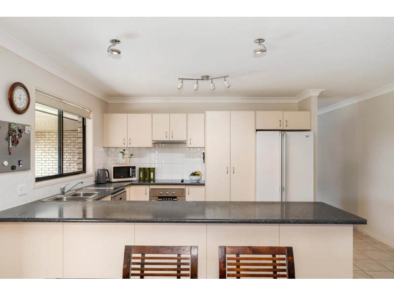 15 Debbie Way, Nerang QLD 4211