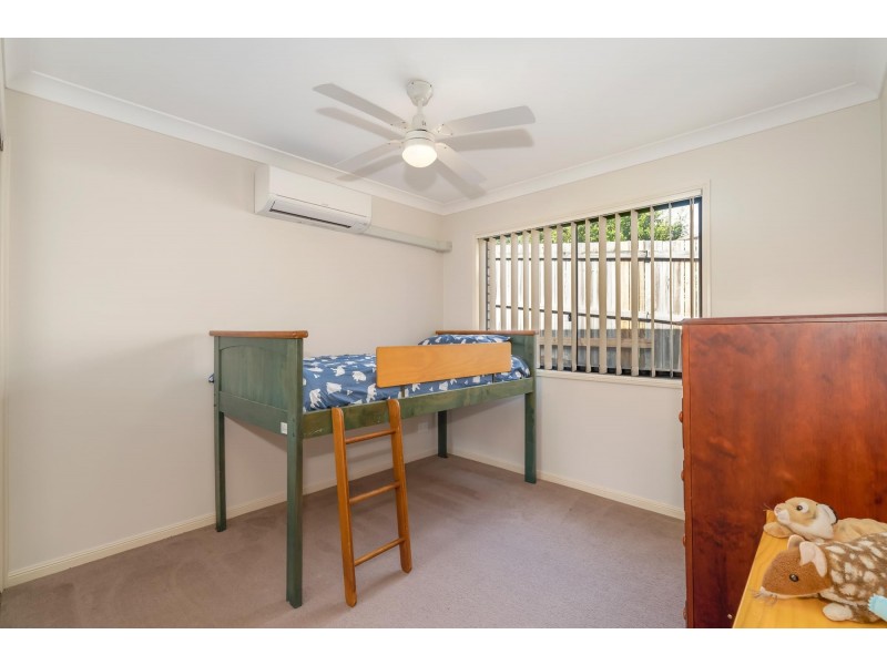 15 Debbie Way, Nerang QLD 4211