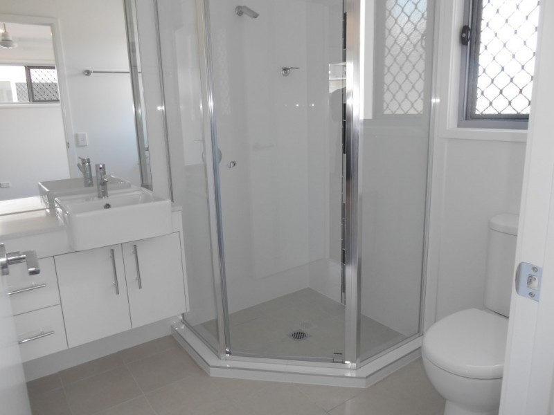 Unit 28/37 Witheren Circuit, Pacific Pines QLD 4211