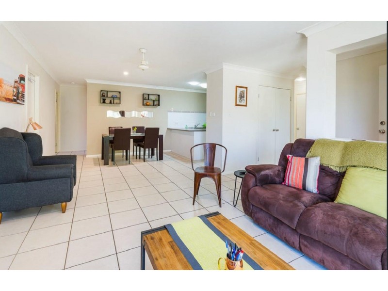 1/1 Schmarr Avenue, Upper Coomera QLD 4209