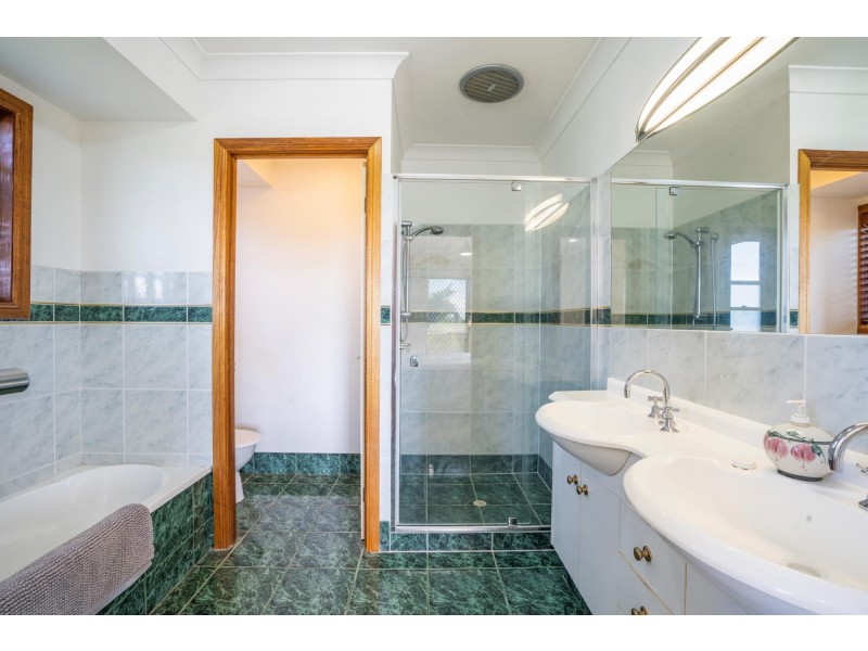 13 Federal Place, Robina QLD 4226