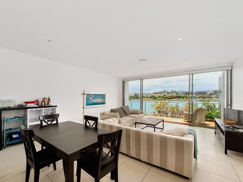 4/15 South Bay Drive, Varsity Lakes QLD 4227