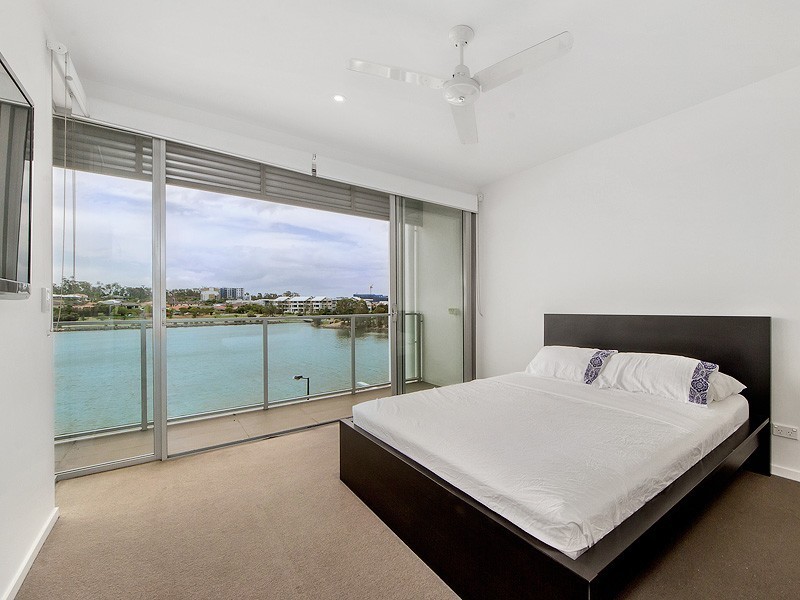 4/15 South Bay Drive, Varsity Lakes QLD 4227