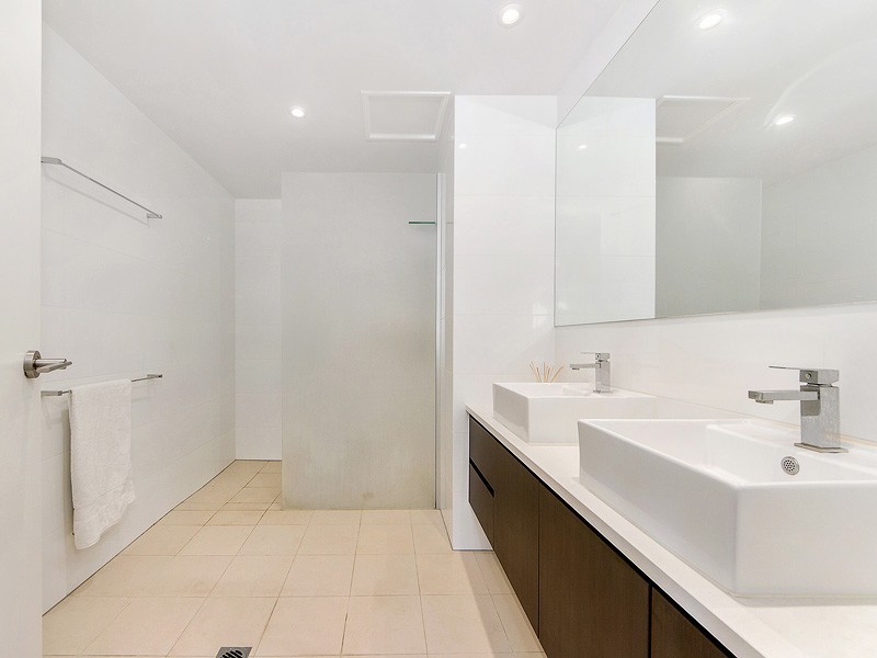 4/15 South Bay Drive, Varsity Lakes QLD 4227