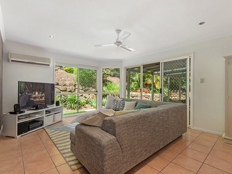 54 White Ash Road, Bonogin QLD 4213