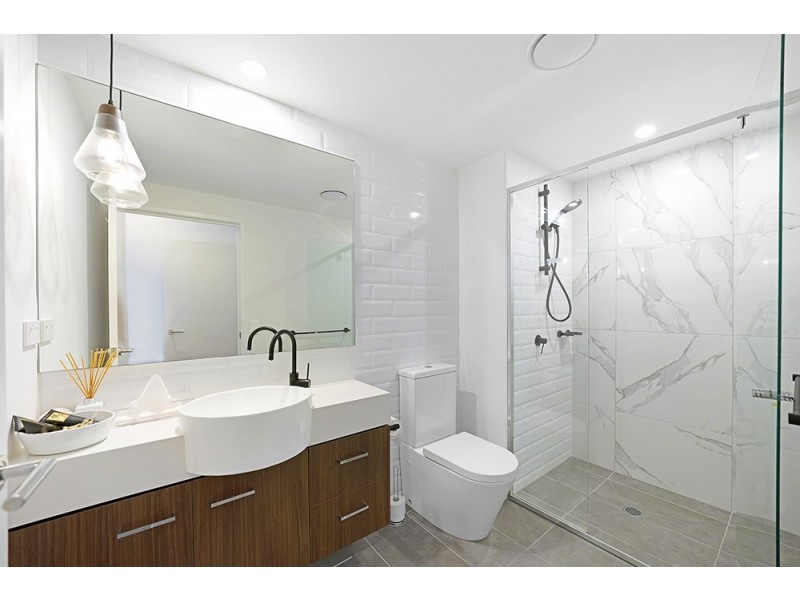 3501/397 Christine Avenue, Varsity Lakes QLD 4227