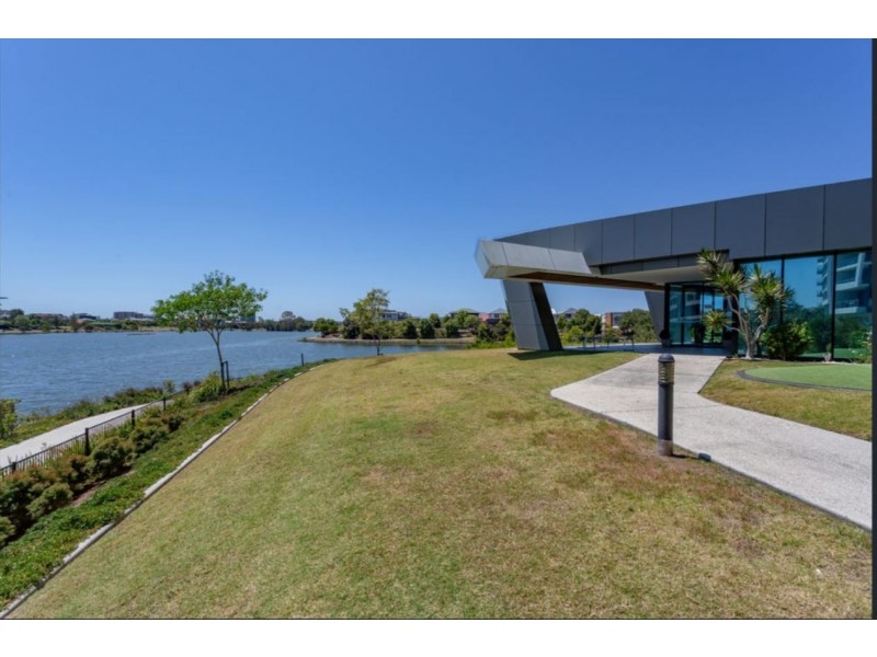 3501/397 Christine Avenue, Varsity Lakes QLD 4227