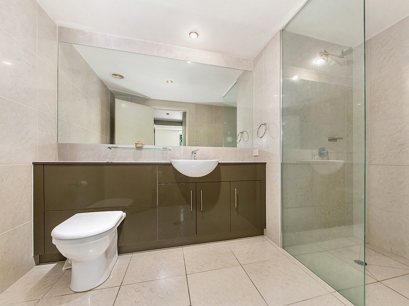 2053/1 Ocean Street, Burleigh Heads QLD 4220