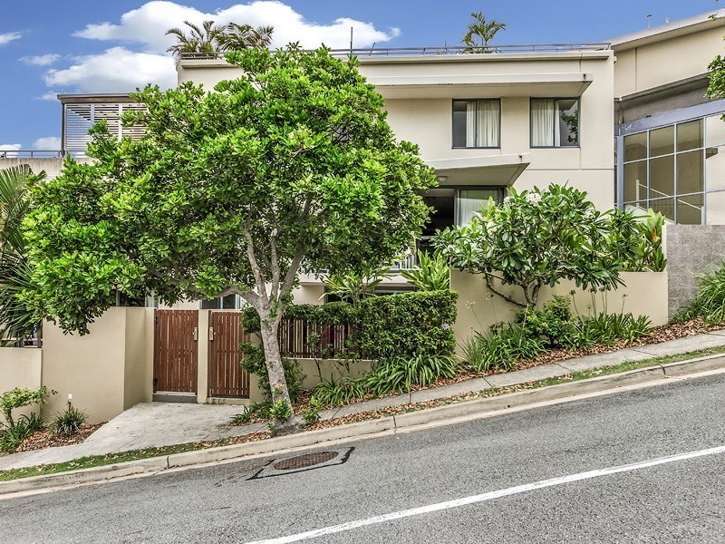 2053/1 Ocean Street, Burleigh Heads QLD 4220