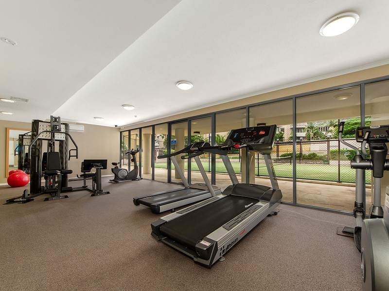 2053/1 Ocean Street, Burleigh Heads QLD 4220