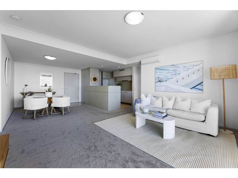 37/38 Riverwalk Avenue, Robina QLD 4226