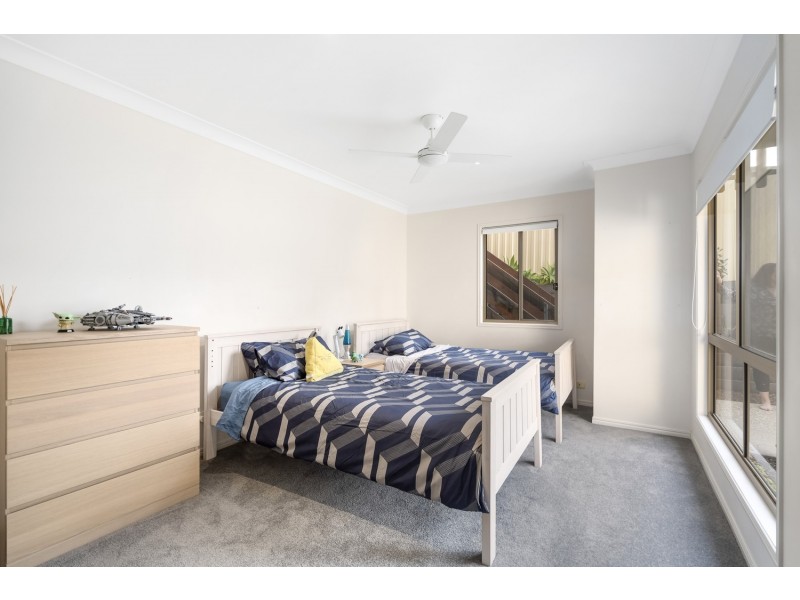 2/20 Orlando Court, Highland Park QLD 4211