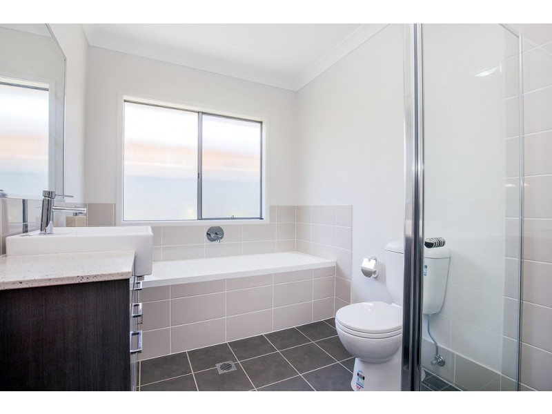 2 Brady Drive, Coombabah QLD 4216