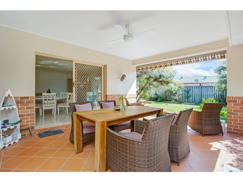 11 Islander Court, Burleigh Waters QLD 4220