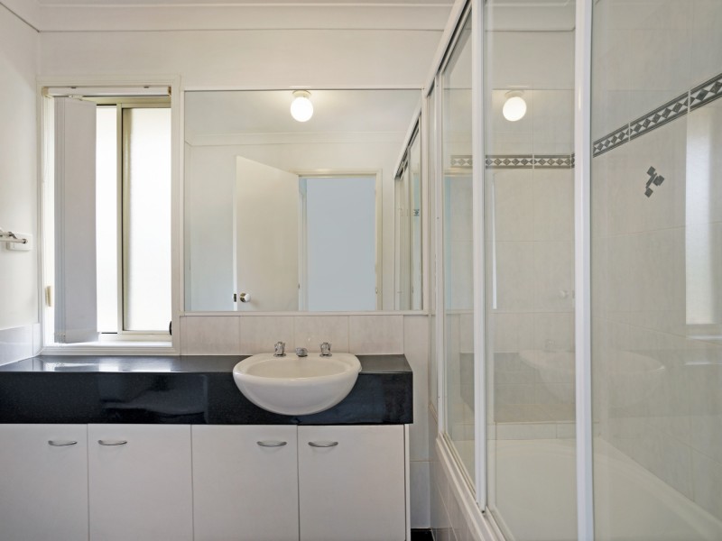 10 Belmont Drive, Varsity Lakes QLD 4227