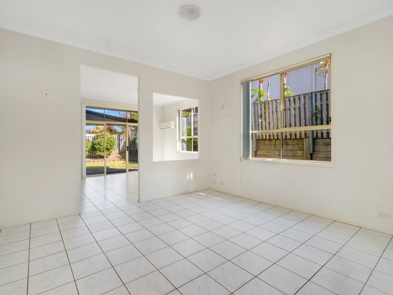 10 Belmont Drive, Varsity Lakes QLD 4227