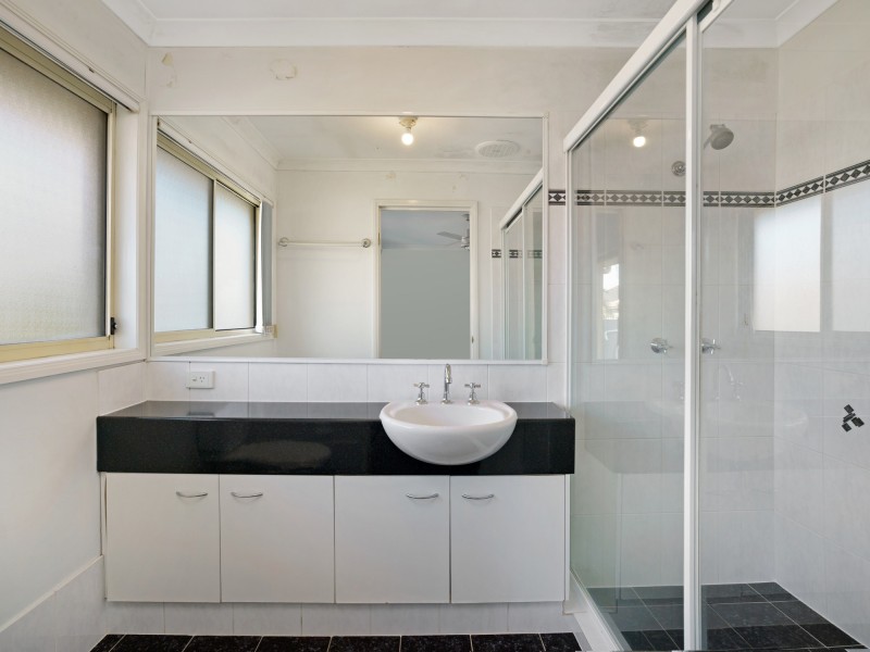 10 Belmont Drive, Varsity Lakes QLD 4227