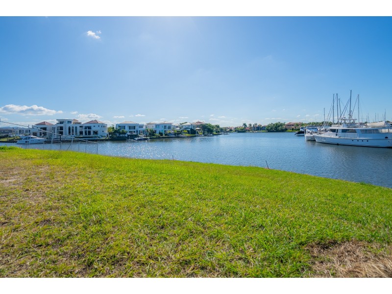 5014 Harbourview Drive, Hope Island QLD 4212