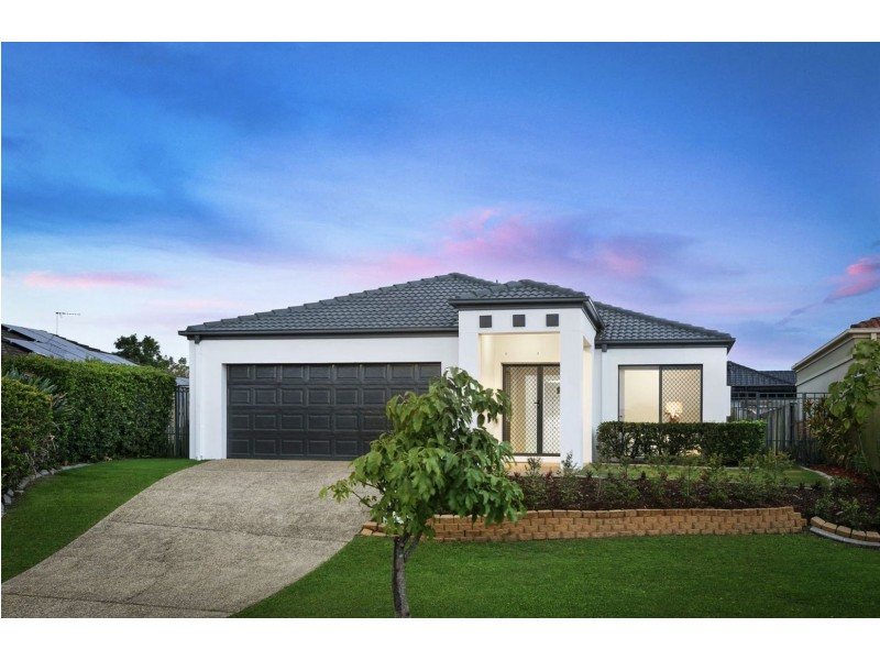 8 Nardoo Street, Robina QLD 4226