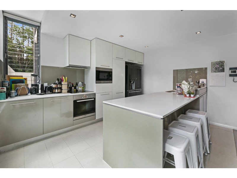 112 22-24 Ben Lexcen Place, Robina QLD 4226