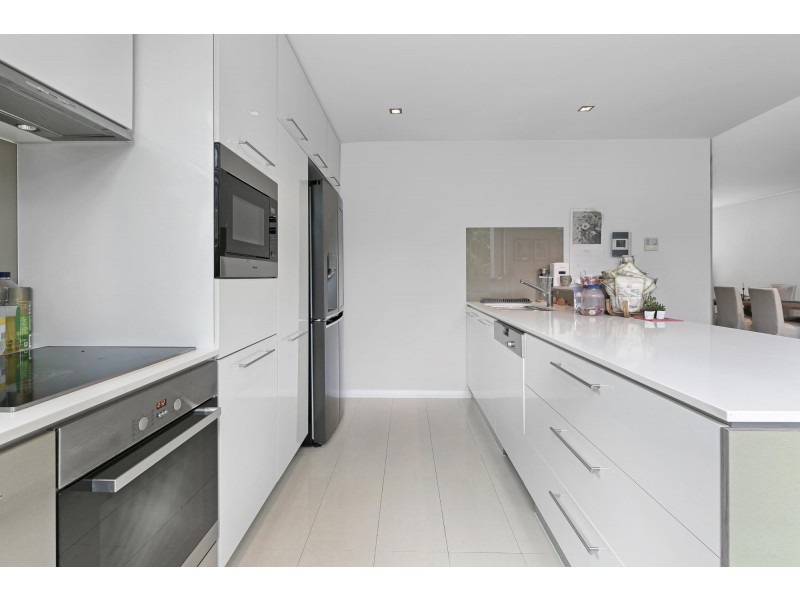 112 22-24 Ben Lexcen Place, Robina QLD 4226