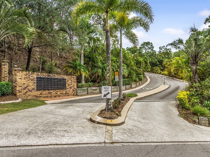 30/6 Ben Lomond Drive, Highland Park QLD 4211