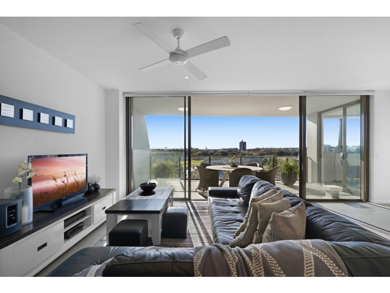 401/601 Glades Drive, Robina QLD 4226