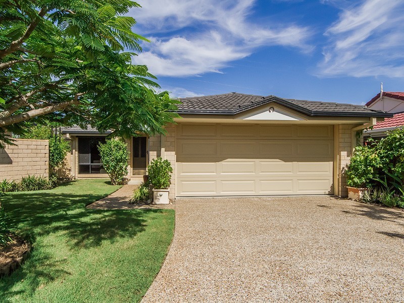 2/5 Abbeytree Court, Robina QLD 4226