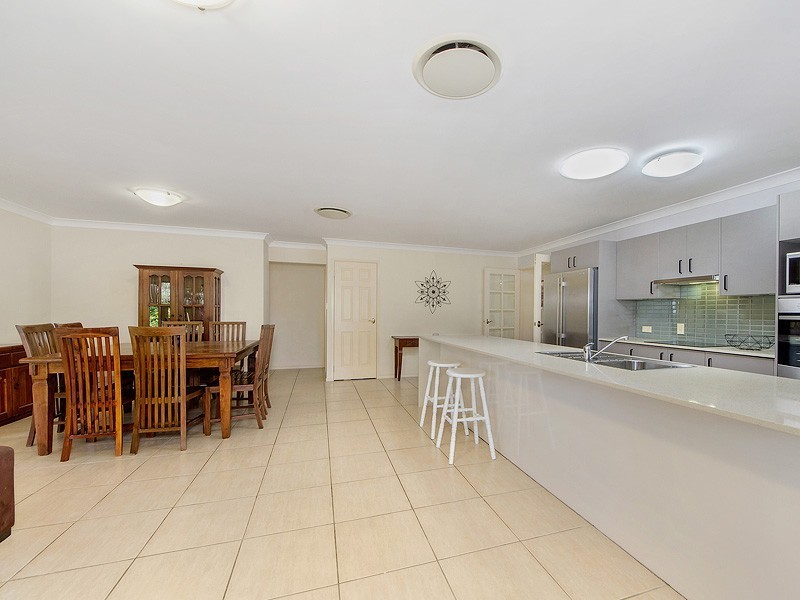 2/5 Abbeytree Court, Robina QLD 4226