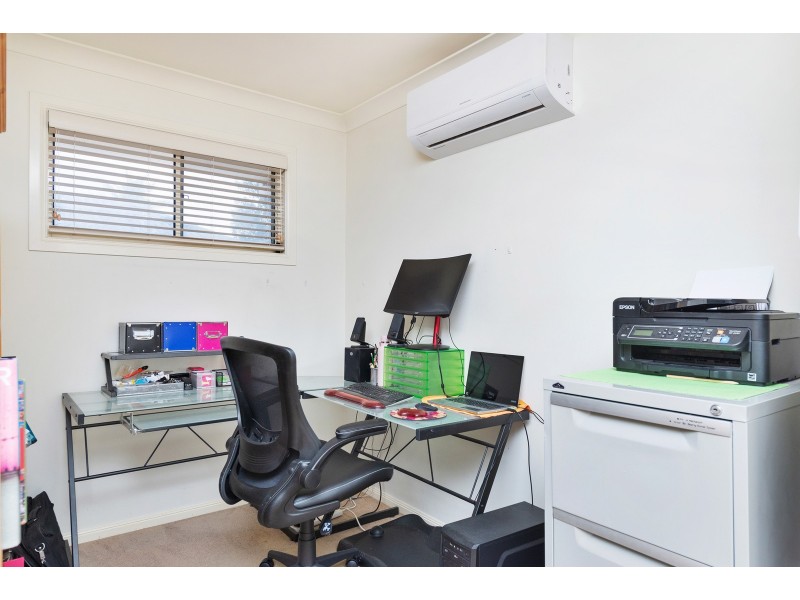1/2 Andorra Place, Varsity Lakes QLD 4227